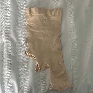 SKIMS Women's Cream Shapewear
